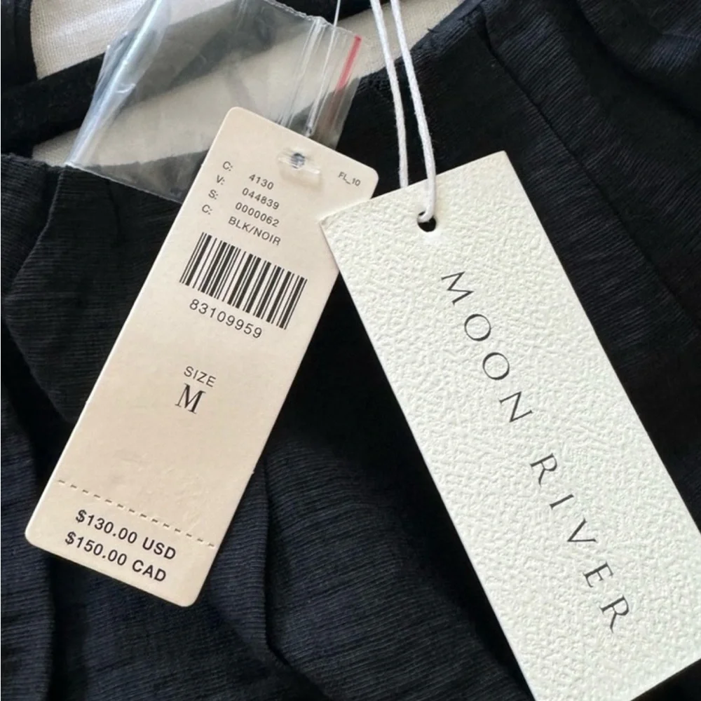Moon River Black Puff Sleeve Mini Dress - Picture 4 of 4